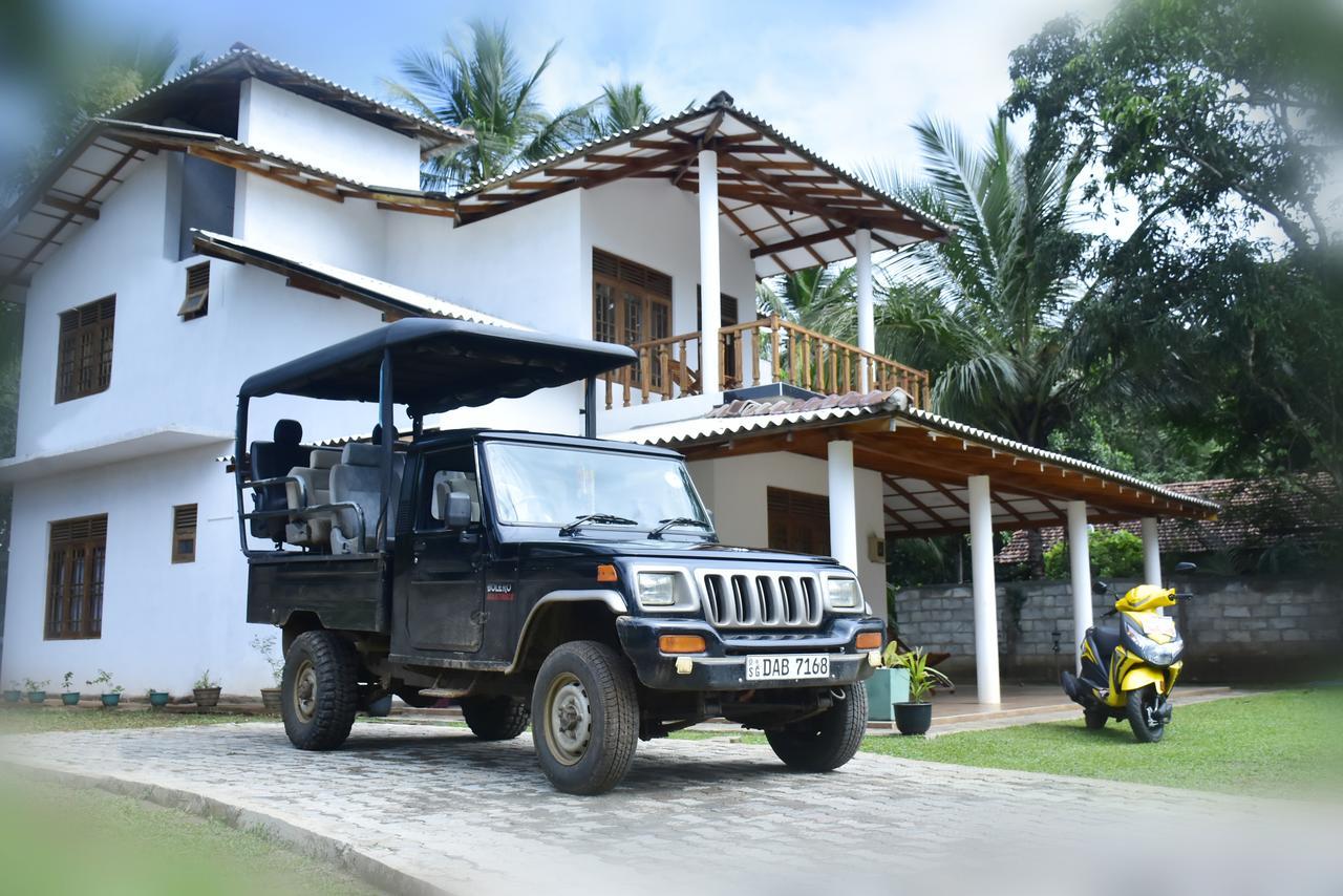 Hotel Nimjaya Udawalawe Esterno foto