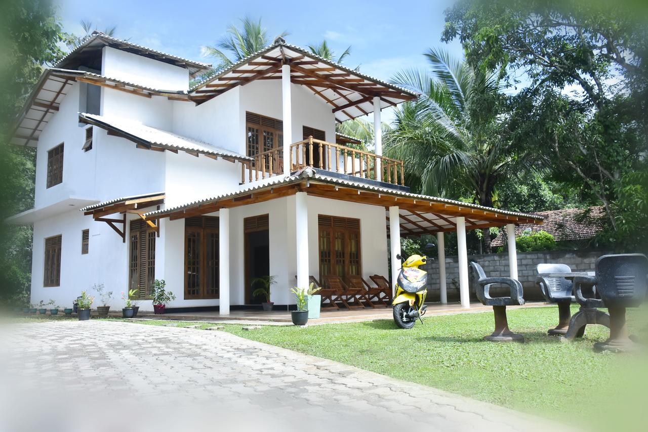Hotel Nimjaya Udawalawe Esterno foto