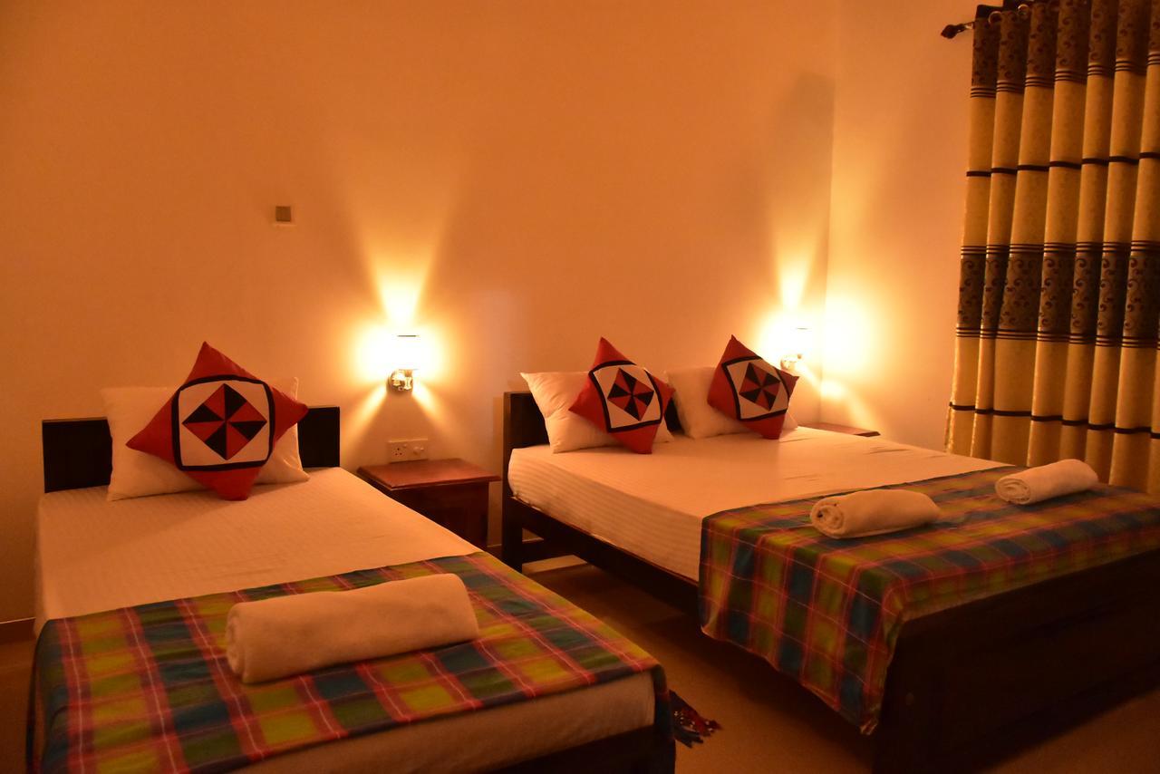 Hotel Nimjaya Udawalawe Esterno foto