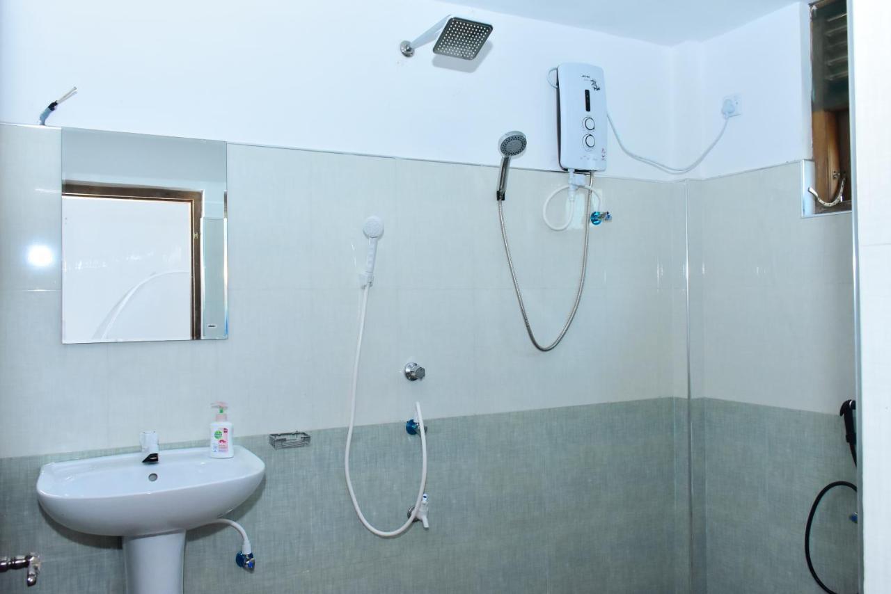 Hotel Nimjaya Udawalawe Esterno foto