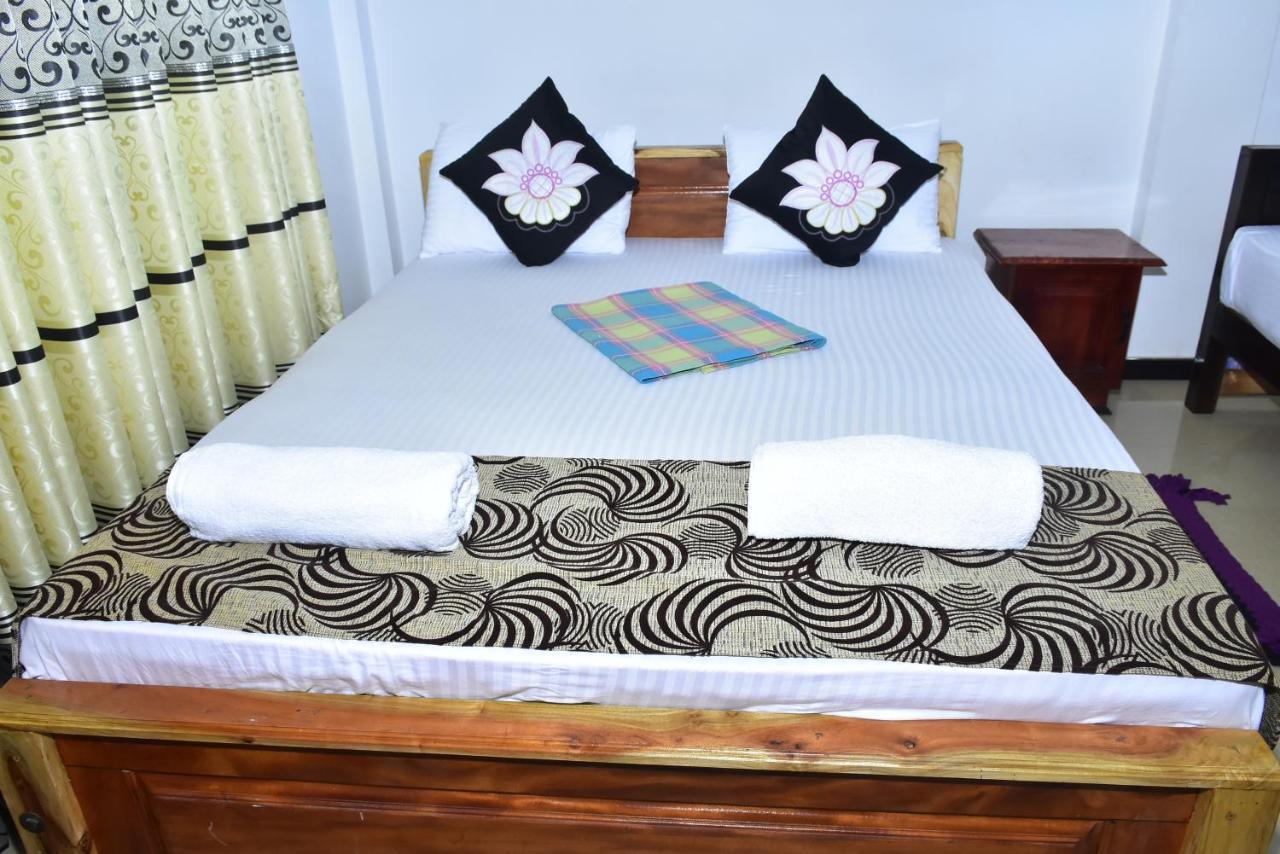 Hotel Nimjaya Udawalawe Esterno foto