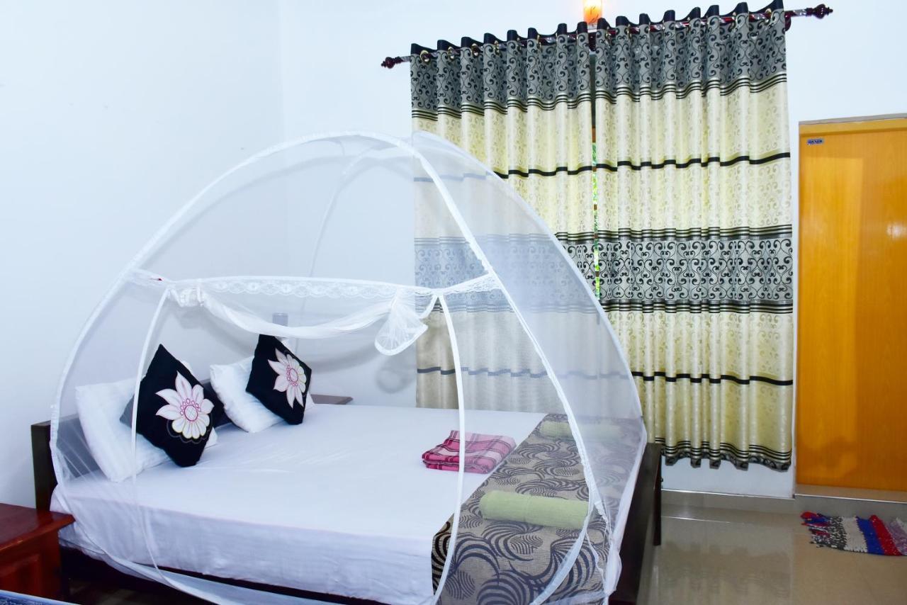 Hotel Nimjaya Udawalawe Esterno foto